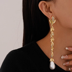 Elegant gold leaf tassel earrings with rhinestones and pearl pendant for women