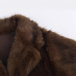 Veste en fausse fourrure marron avec col élégant et design de texture en peluche de luxe