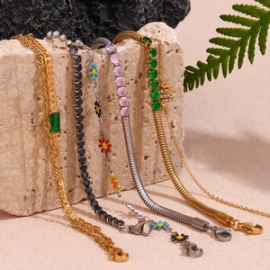 Bracelet En Acier Inoxydable Plaqué Or 18K Pour Femmes Mode Zircon Incrusté Chaîne Serpent Perle Marguerite Bijoux