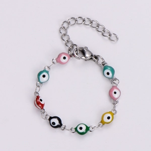 Bracelet œil porte-bonheur pour bébé avec perles en émail et fermoir argenté réglable