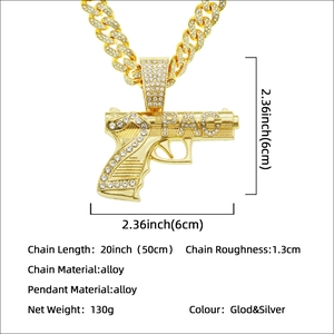 Collier hip hop avec pendentif pistolet, chaîne cubaine dorée et strass brillants