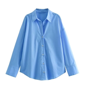 Classic sky blue long sleeve button-down poplin shirt for women with white buttons