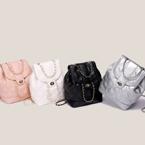 Mochila Acolchada Con Cadena De Cuero PU Mini Bolso De Viaje De Moda Con Cierre De Giro Para Mujeres Elegante