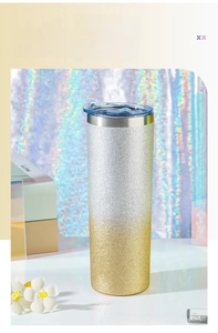 Détail du gobelet pailleté dégradé 20oz avec couvercle transparent en blanc scintillant