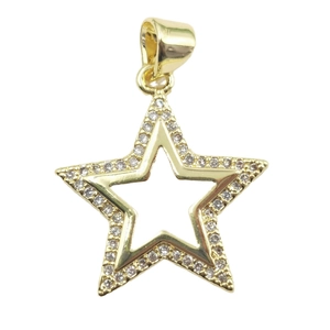 Pendentif étoile doré élégant serti de cristaux de zircone sur fond blanc