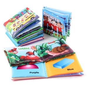 Set di 6 libri di stoffa educativi per neonati con motivi colorati e inserti fruscianti