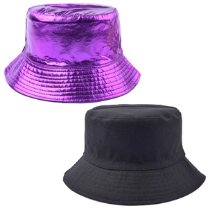 Chapeau bob réversible en violet métallisé et noir mat pour un style tendance