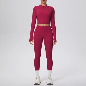 Ensemble de yoga rouge foncé à taille haute avec passe-pouces et veste courte zippée