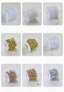 Detailed grid showing assorted Christmas tree bead chains in star and snowflake shapes