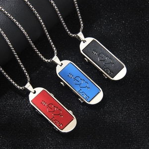 Collier Pendentif Skateboard Alliage Et Acier Inoxydable Amour Cœur Flèche Design Hip Hop Street Style Hommes Femmes