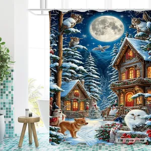 Detail eines Duschvorhangs mit Winterwald-Motiv, Eulen und Hütte in modernem Badezimmer