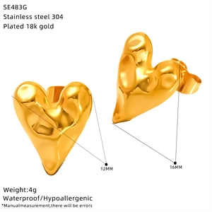 Detailed size specifications for 18k gold plated heart earrings in stainless steel