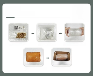 Detailansicht der 5-stufigen sicheren Verpackung für diese Blumen-Anhänger-Halskette