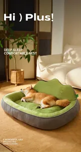 Details des Plüsch-Haustierbetts aus weichem Kristallstoff mit schlafendem Shiba Inu