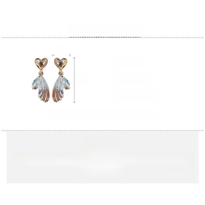 Detail specifications of heart shell tassel earrings with copper material and silver pins