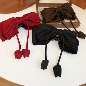 Pinces à cheveux nœud en tissu avec glands tulipes en rouge, noir et café