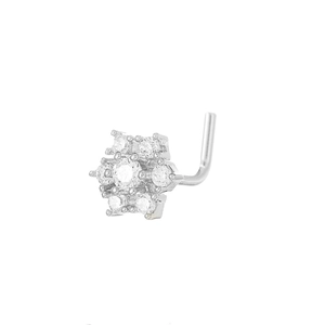 Makrofoto von S925 Silber Nasenstecker Blume mit klaren Zirkoniasteinen im Cluster