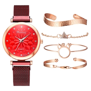 Elegante set da 5 pezzi con orologio al quarzo rosso e bracciali in oro rosa da donna