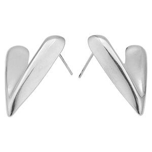 Detail view showing the polished surface and V-shaped design of silver heart stud earrings