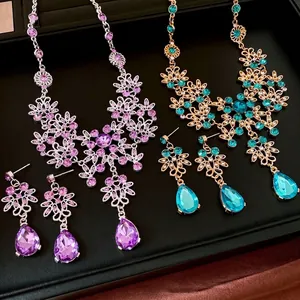 Vintage Floral Jewelry Set Crystal Rhinestone Necklace And Earrings For Women French Court Style Teardrop Pendant Party