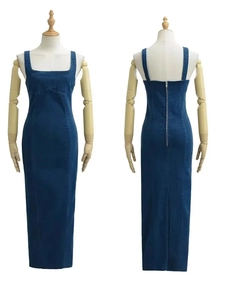 Vorder- und Rückseite des blauen Denim-Bodycon-Midikleids mit Reißverschluss hinten