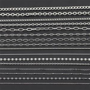 Divers styles de chaînes en acier inoxydable argenté pour la création de bijoux DIY