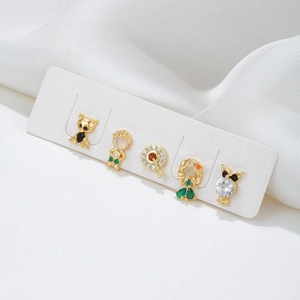 5er-Set goldene Ohrstecker mit Zirkon-Tier-, Katzen- und Prinzessinnenmotiven
