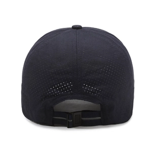 Casquette de baseball réglable à séchage rapide avec trous laser et broderie R