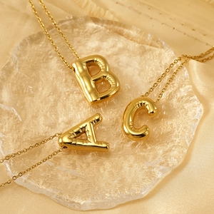 Collier Lettre Ballon Bouffant Plqué Or 18K Acier Titane Pendentif Alphabet 3D Bijoux Pour Femmes Accessoire Mode