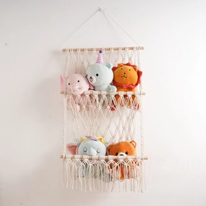 Étagère suspendue en macramé à 3 niveaux pour rangement de jouets en chambre d'enfant
