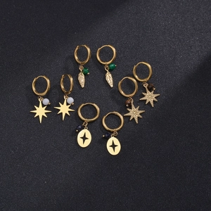 Lot de 4 paires de boucles d'oreilles créoles dorées 14K avec breloques étoiles