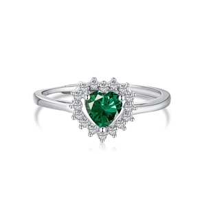 Elegant S925 sterling silver ring featuring heart-shaped green emerald zircon stone