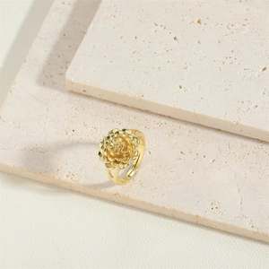 Vintage 14K gold plated flower ring with sparkling zircon and adjustable band