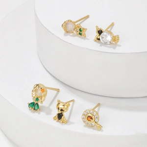 5-teiliges Set goldene Tierohrstecker mit bunten Mikro-Zirkonia Kristallen für Damen