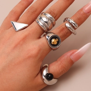 5-piece mixed metal ring set with heart signet and geometric punk style rings
