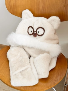 Detail of plush cream-white 3-in-1 hoodie scarf with cute bear ears and glasses design