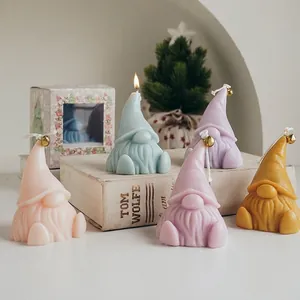 Handmade Christmas Santa Claus Gnome Scented Candle Soy Wax Blend Holiday Fragrance Candle With Gold Bell Home Decor Gift