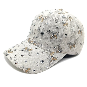 Eleganter Strass-Lace-Baseballcap mit Schmetterlingsmuster für sommerlichen Sonnenschutz