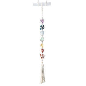 Decorazione da parete con 7 cristalli chakra naturali e selenite con nappe di cotone