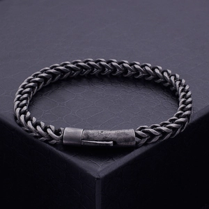 Bracelet vintage en acier titane pour hommes en argent antique sur boîte en cuir noir