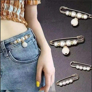 Adjustable pearl brooch pins for waist tightening and dress styling for women