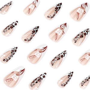 Faux ongles amande imprimé léopard avec motifs fleurs blanches et base nude