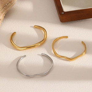 Irregular wavy titanium steel open bangles in 18k gold and silver minimalist style