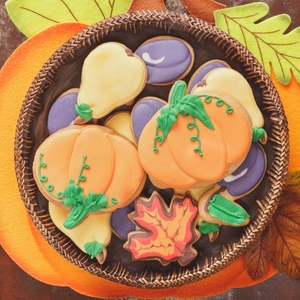Thanksgiving stainless steel cookie cutters set with pumpkin, pear, and maple leaf designs
