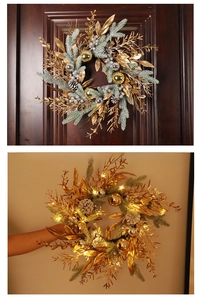 Détails de couronnes de Noël dorées et argentées avec pommes de pin et LED chaudes