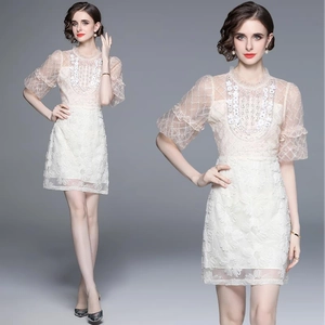 Robe Courte En Dentelle Style Français Élégante Avec Broderie Florale 3D Manches Bouffantes En Maille Et Perles
