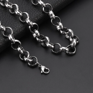 Detailed close-up of a 9mm silver stainless steel chain link with a secure lobster clasp
