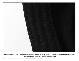 Détail du bandeau anti-transpiration large et des coutures de la casquette noire
