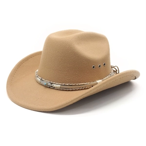 Chapeau de cowboy en feutre de laine camel à large bord avec plume et turquoise