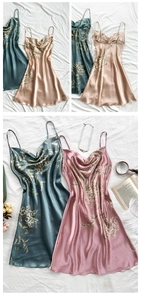 Détails de la nuisette en satin avec imprimé floral et texture de soie en trois coloris